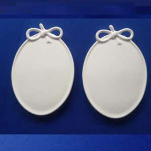 J-14 OVAL PLAQUE WITH BOW 5 X 3 1/4 in
